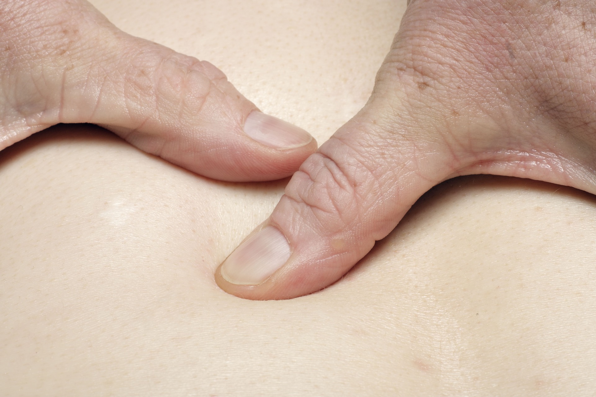 massage-3749199_1920